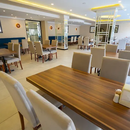 Azak Hotel 3*