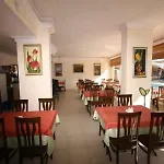 Azak Hotell 3*