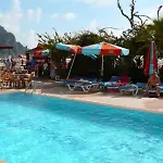 Azak Hotell 3*