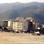Azak אלאניה