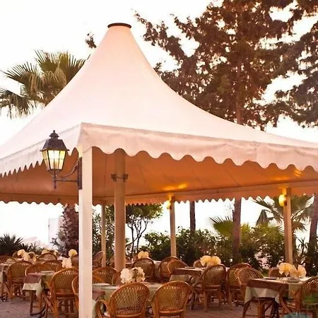 Azak Hotel 3*