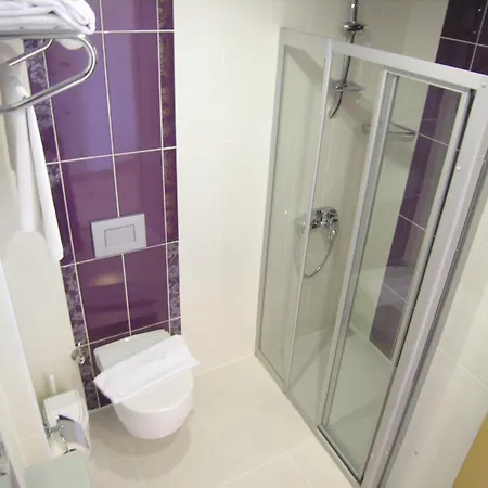 Hotel Azak 3*