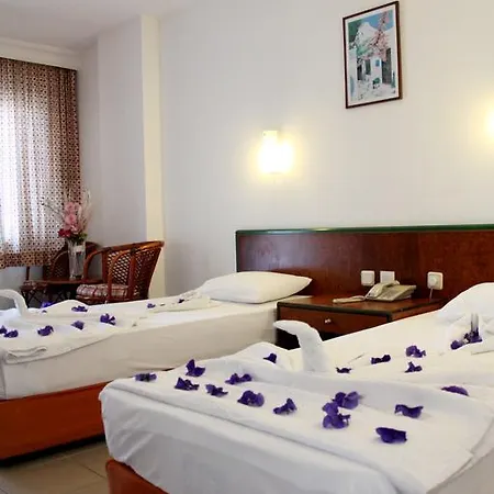 Azak Hotel 3*
