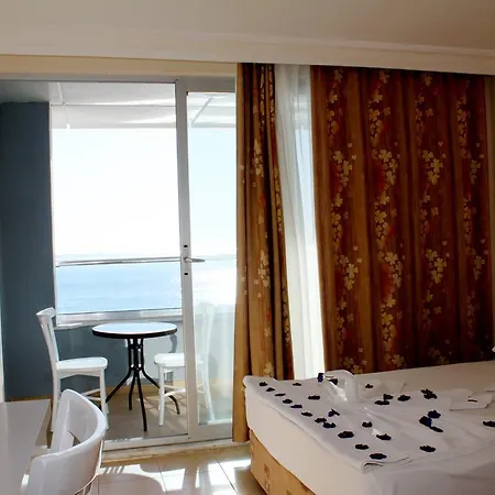 Hotel Azak 3*
