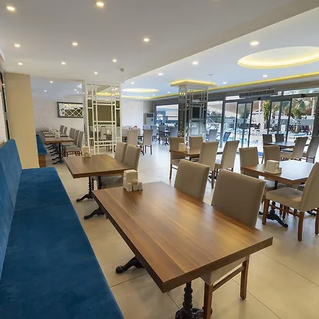 Hotel Azak 3*