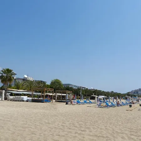 Hotel Azak 3*