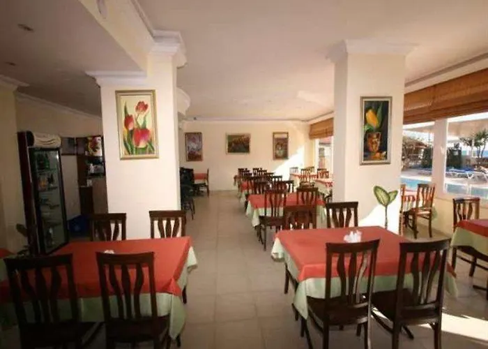 Azak Otel 3*